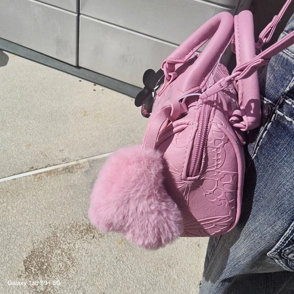 BETSEY JOHNSON PINK EMBOSSED BUTTERFLY BARREL CROSSBODY w/FLUFFY HEART TASSEL - Picture 5 of 10